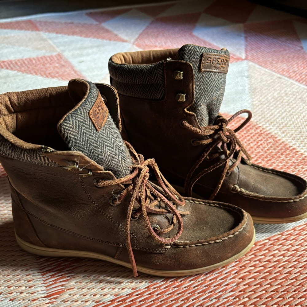 EUC Leather Sperry Boots